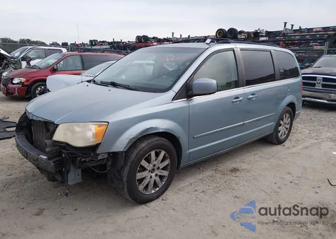 2008 Chrysler Town & Country Touring from USA, damaged, VIN 2A8HR54P78R674220